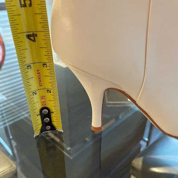 ❤️‍🔥 Marc Fisher Fergus Heeled Bootie Chic Cream Leather | - Picture 14 of 15